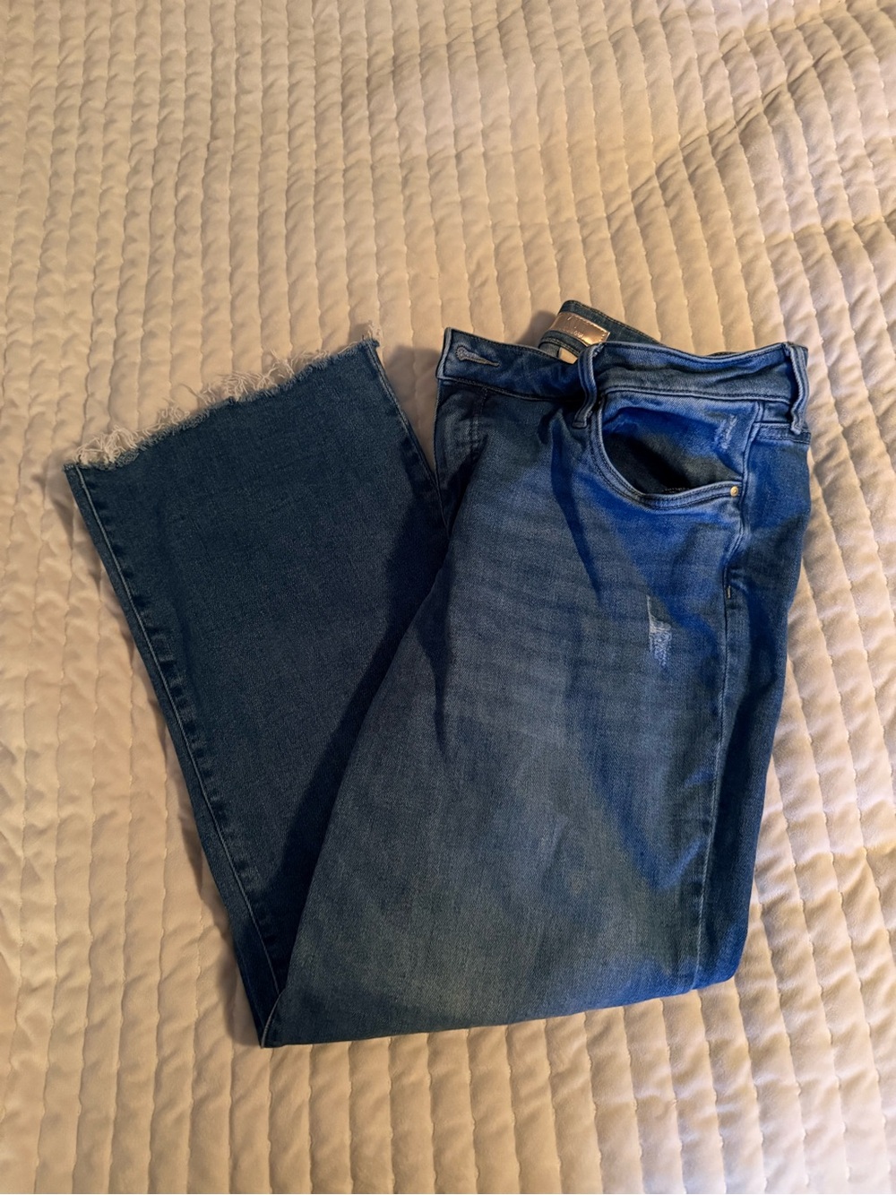 Kut from the Kloth Kelsey Fab Ab Ankle Flare Raw-Hem Cropped Straight Jeans